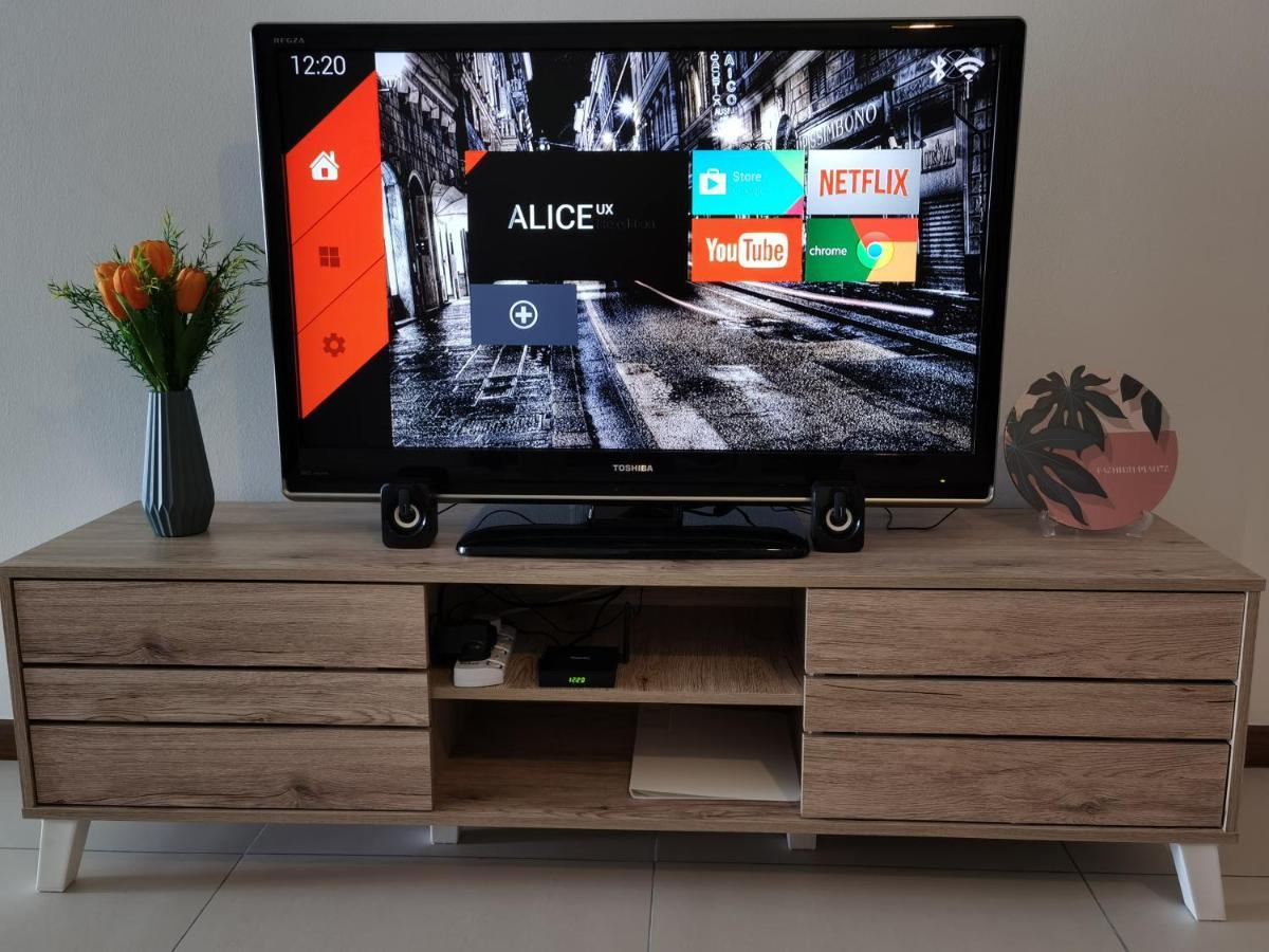 Landmark Stunning High Floor Coast View Studio #Netflix #Fast Wifi Tanjung Tokong Eksteriør billede