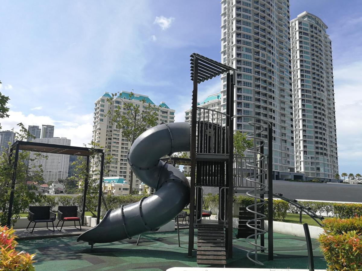 Landmark Stunning High Floor Coast View Studio #Netflix #Fast Wifi Tanjung Tokong Eksteriør billede