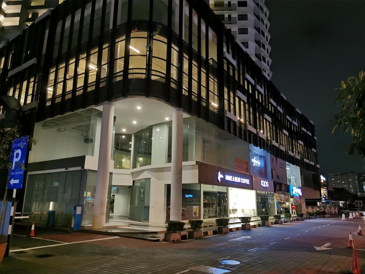 Landmark Stunning High Floor Coast View Studio #Netflix #Fast Wifi Tanjung Tokong Eksteriør billede