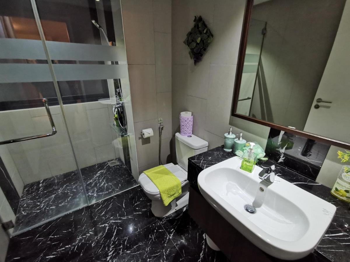 Landmark Stunning High Floor Coast View Studio #Netflix #Fast Wifi Tanjung Tokong Eksteriør billede